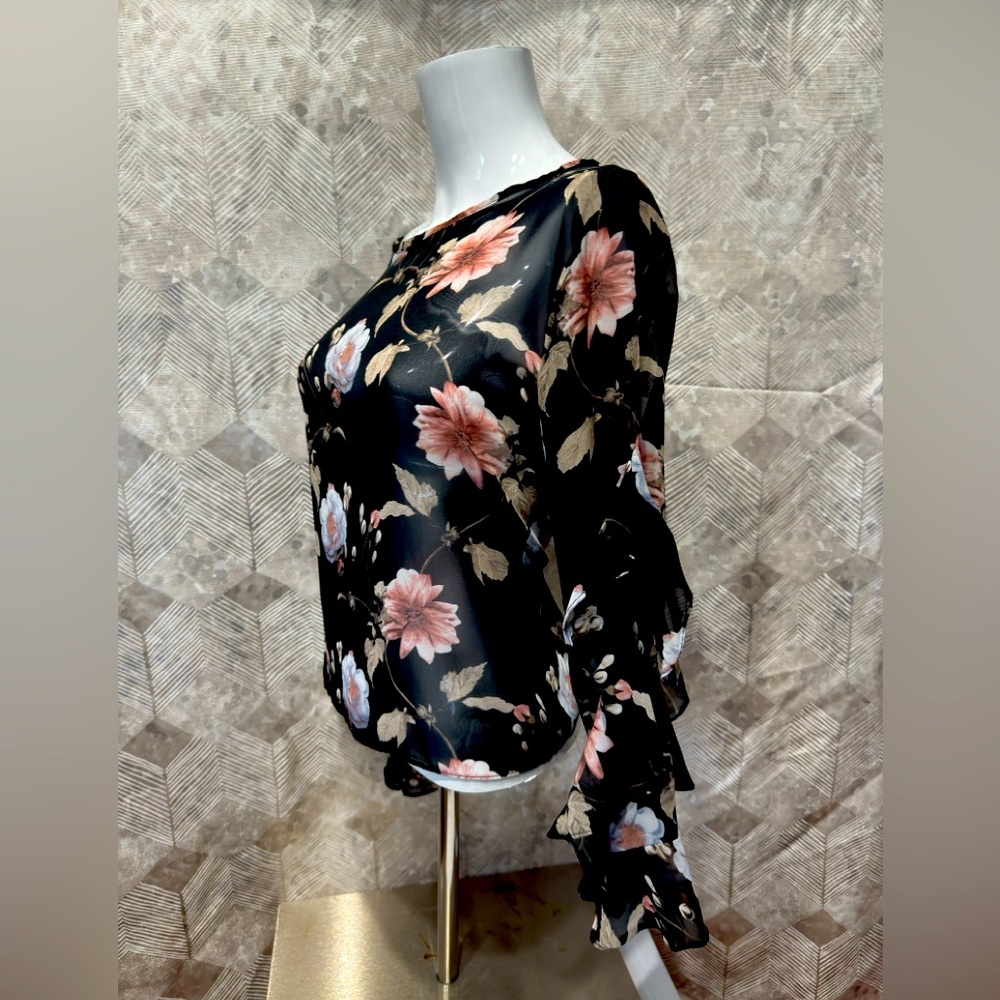 Cute blouse